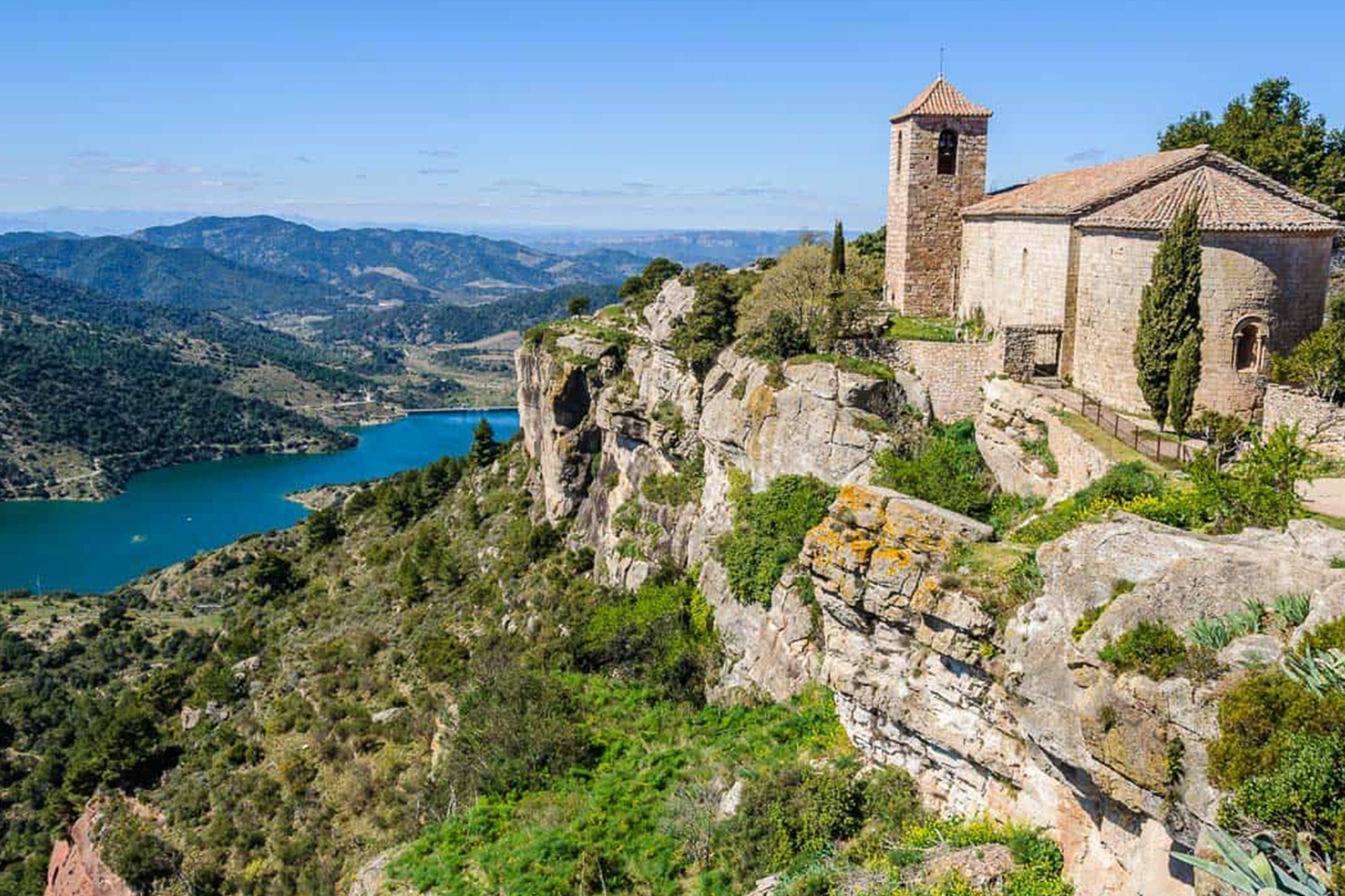 12 pueblos medievales de Cataluña que debes conocer