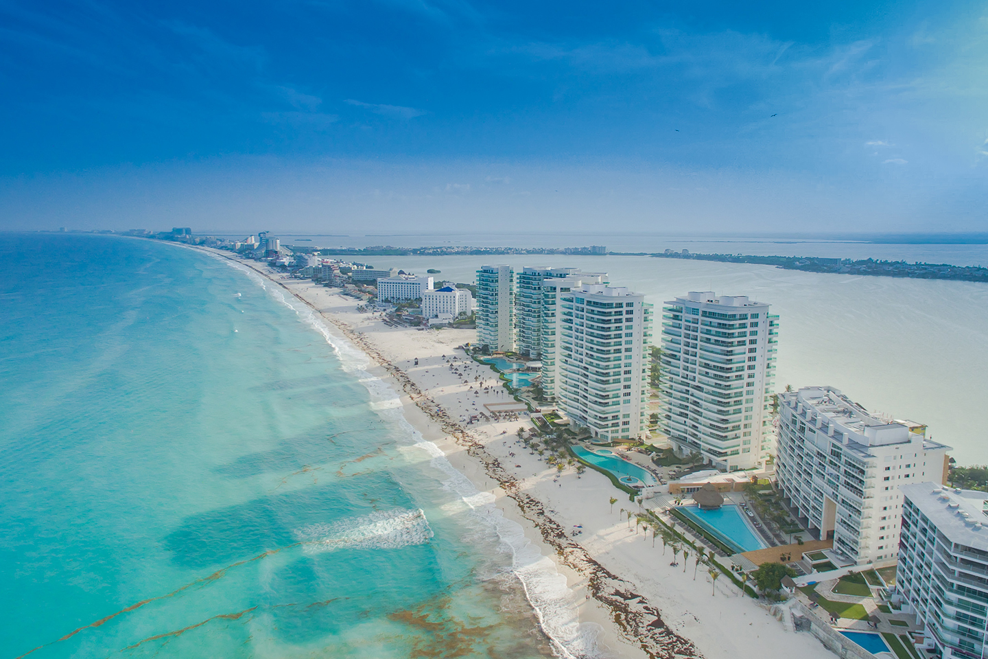 ¿Con cuánto dinero viajar a Cancún?